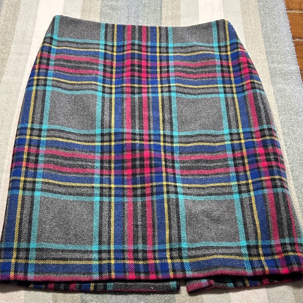 Talbots Factory Gray Plaid Pencil Skirt - Lined- Wool Blend Size 8